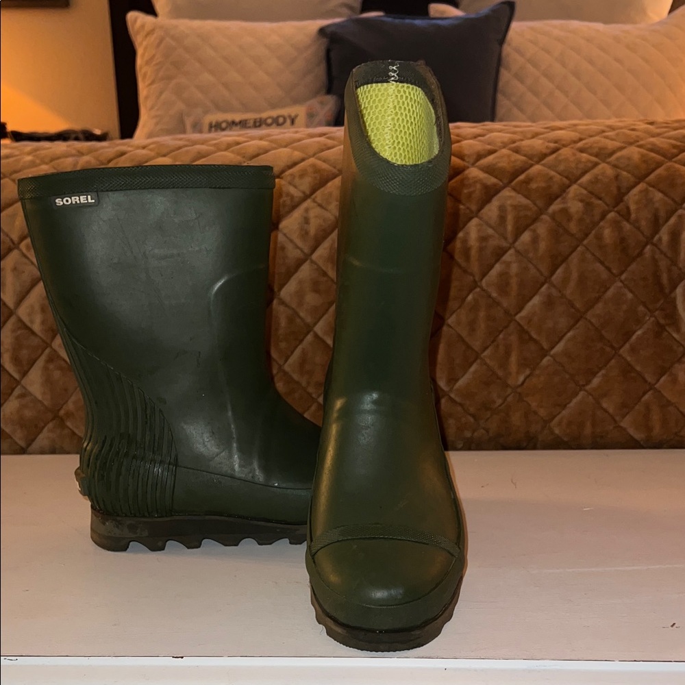Sorel Dark Green Waterproof Boots